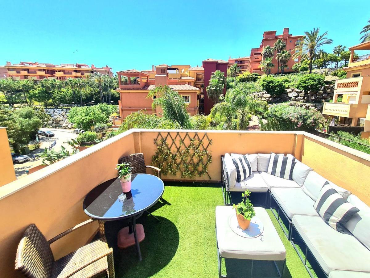 Aa Guest - Reserva De Marbella Golf Course Eco Экстерьер фото