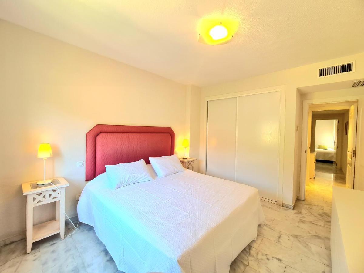 Aa Guest - Reserva De Marbella Golf Course Eco Экстерьер фото